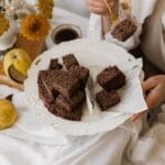 Blondie z białej fasoli bez mąki pszennej i cukru – jak ukryć smak strączków?